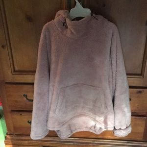 Pink Shepera hoodie with front pocket!